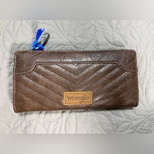Wrangler Chevron Pattern Brown Wallet